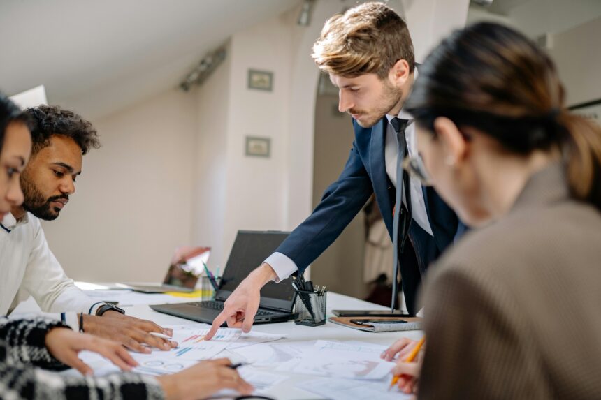 AEO Agency vs SEO Agency: The 2026 Decision Guide